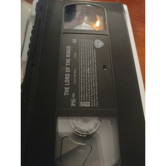 Lord of the Rings animated VHS video tape Family Entertainment. - Picture 3 of 3